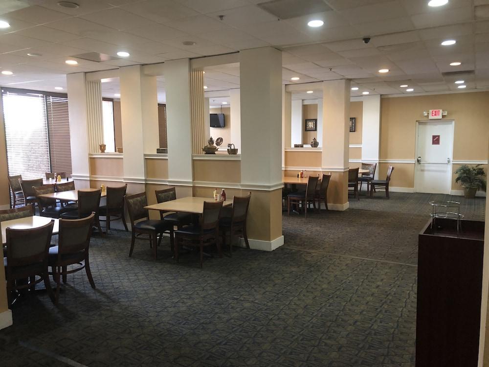 Hotel Wyndham Garden Atlanta Airport College Park Exterior foto